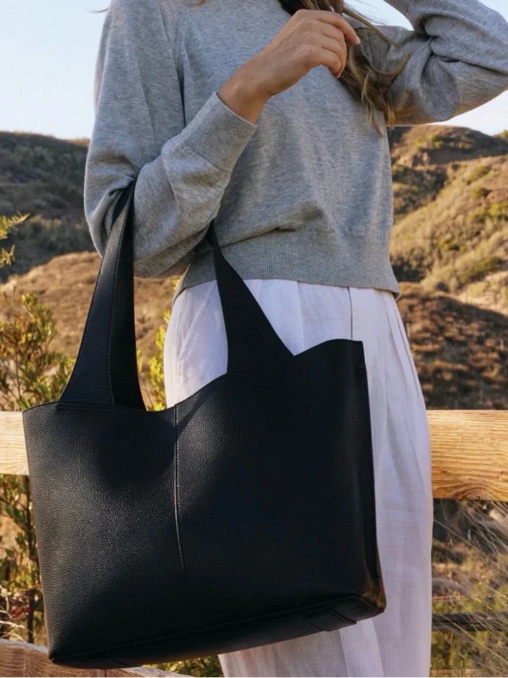 HOBO Vida Tote Bag